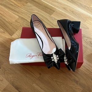 new roger vivier bow jewels patent leather pumps 45